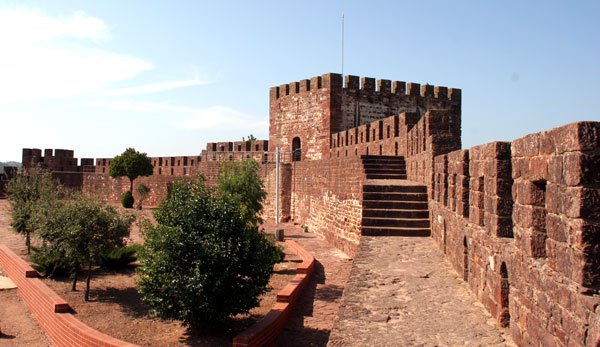 Silves castle ramparts view of ramparts Silves castle