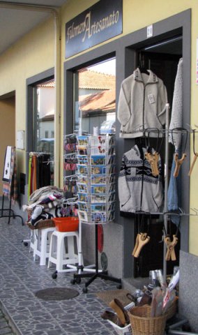 Monchique shop