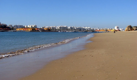 Ferragudo beach December