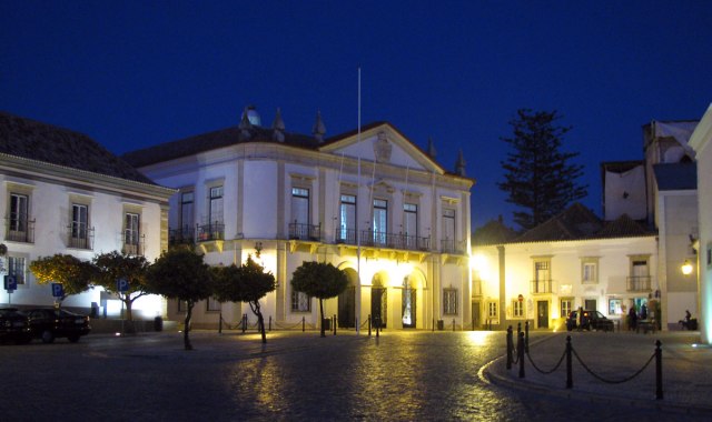 300 Days of Sun - Book Review Algarve Blog